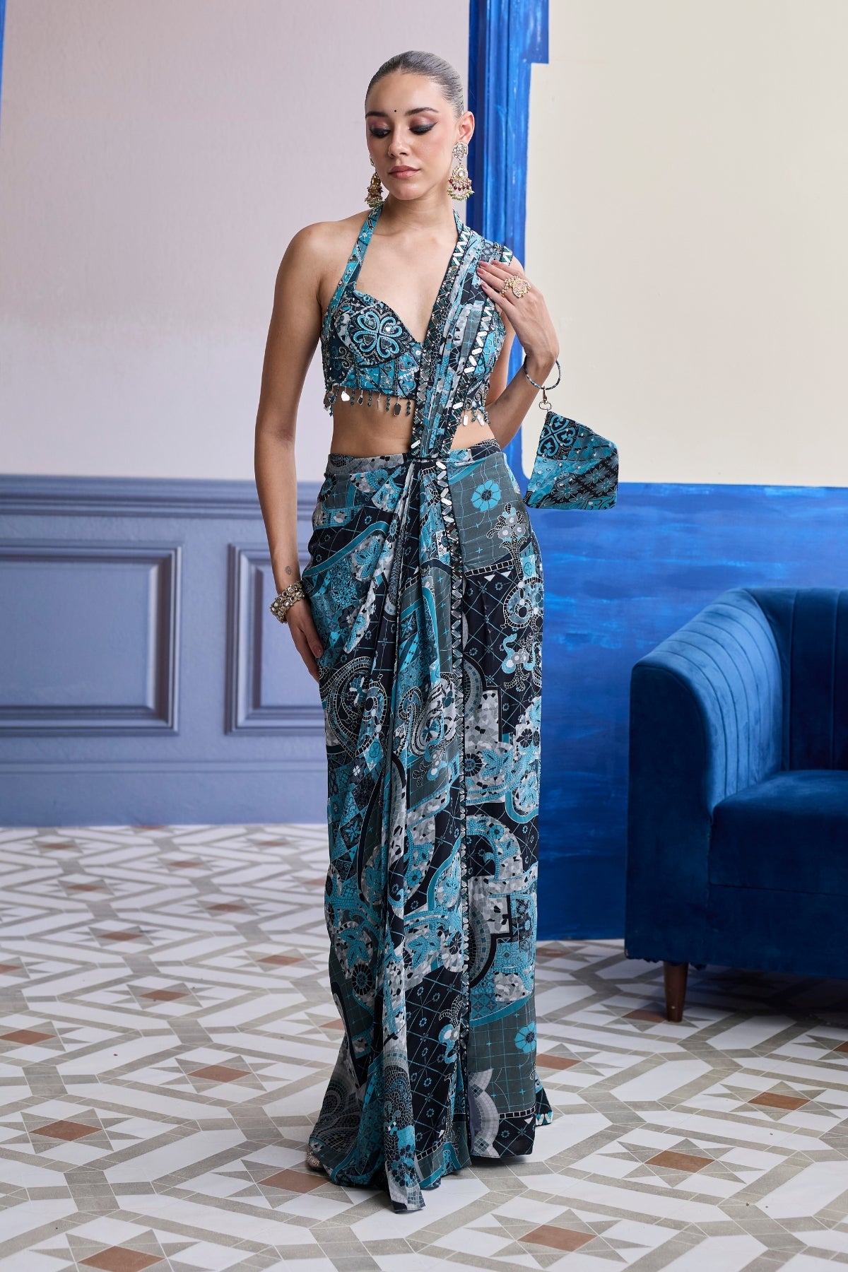 TEAL MOSAIC BLOUSE WITH HIGHLIGHTED BORDER SLIT SAREE SET