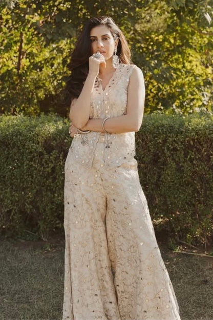 Sachi Gilani in Akila Pant Set