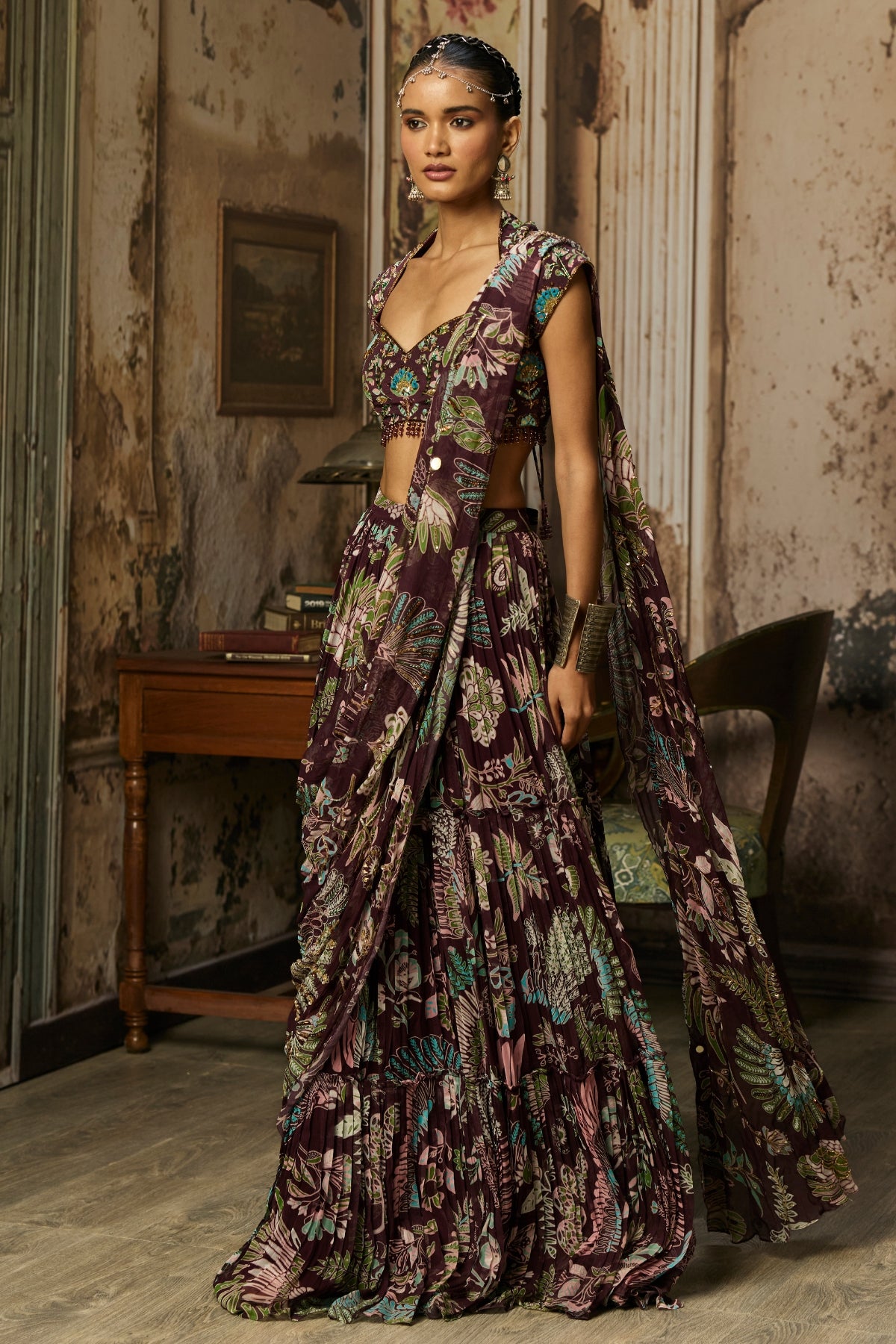 PLUM PRINT AND HIGHIGHTED TIERED SKIRT SAREE SET
