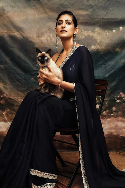 Kubbra Sait Saree