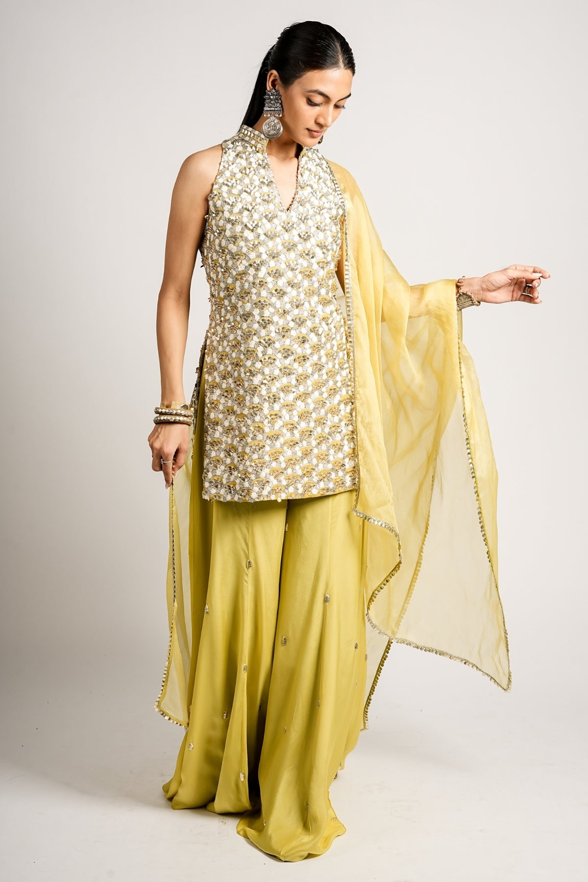 Iraya Embellished Kurta With Pants and Dupatta