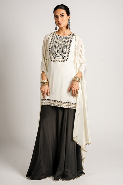 Zehna Embellished Yoke Kurta With Pants and Cape