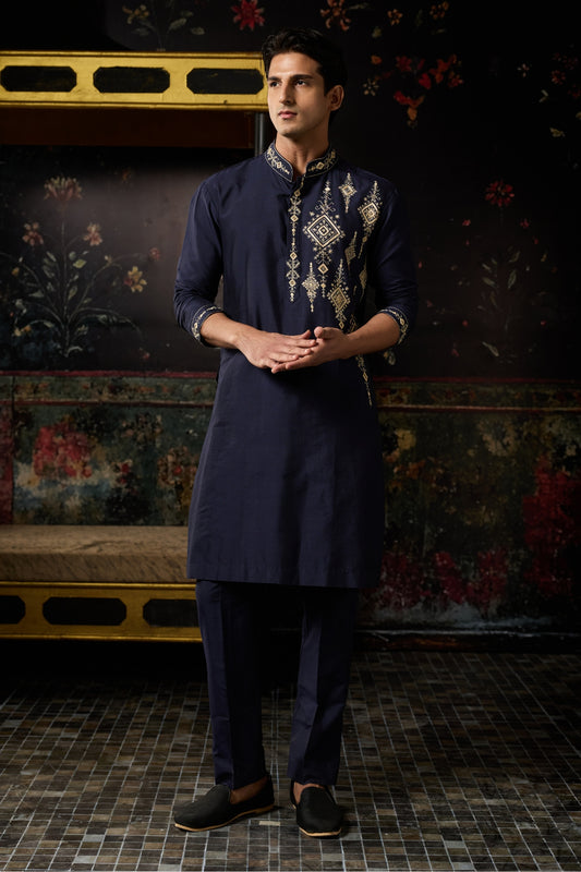 BLUE EMBROIDERED KURTA AND PANTS