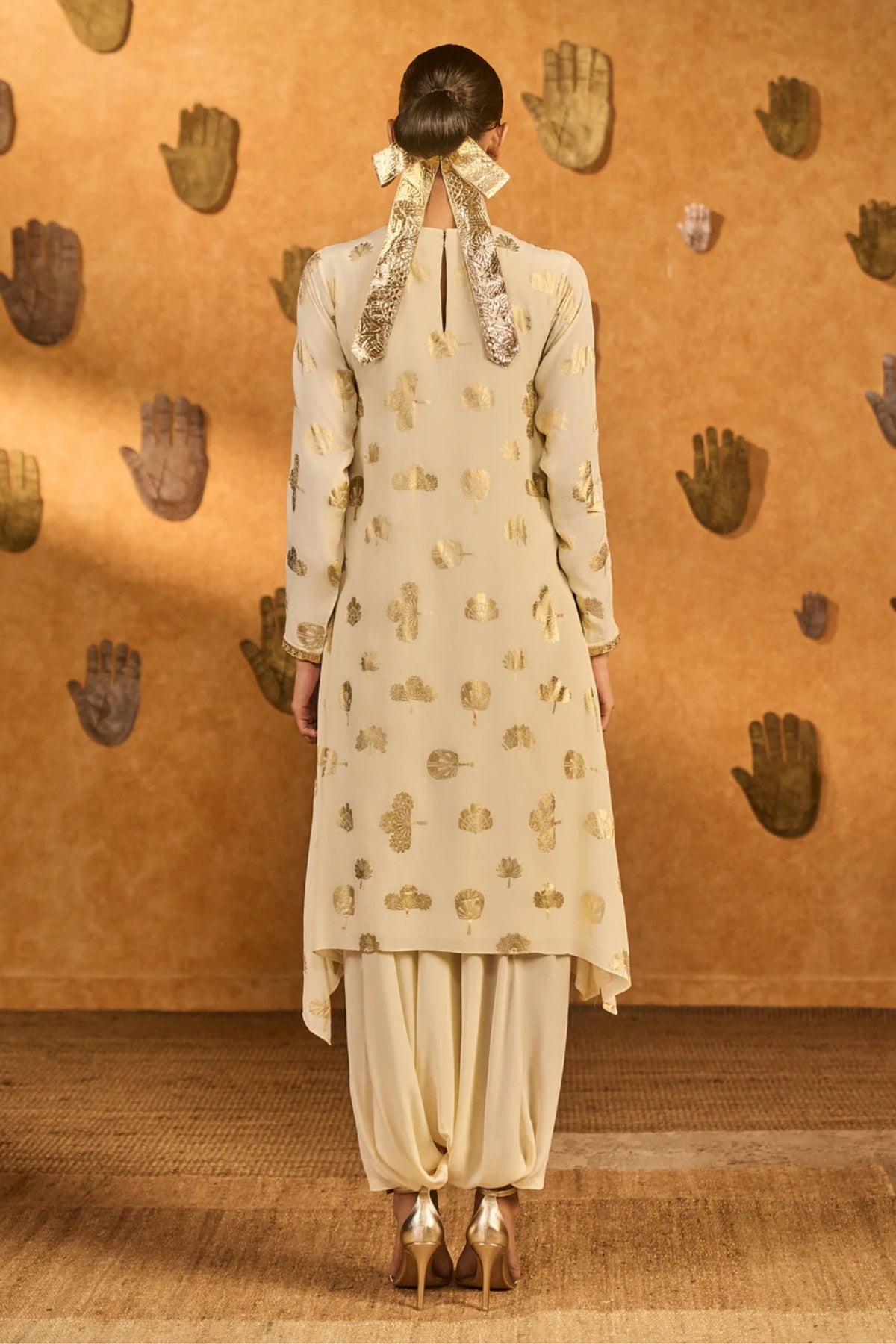 Ivory Windrose Kurta Set