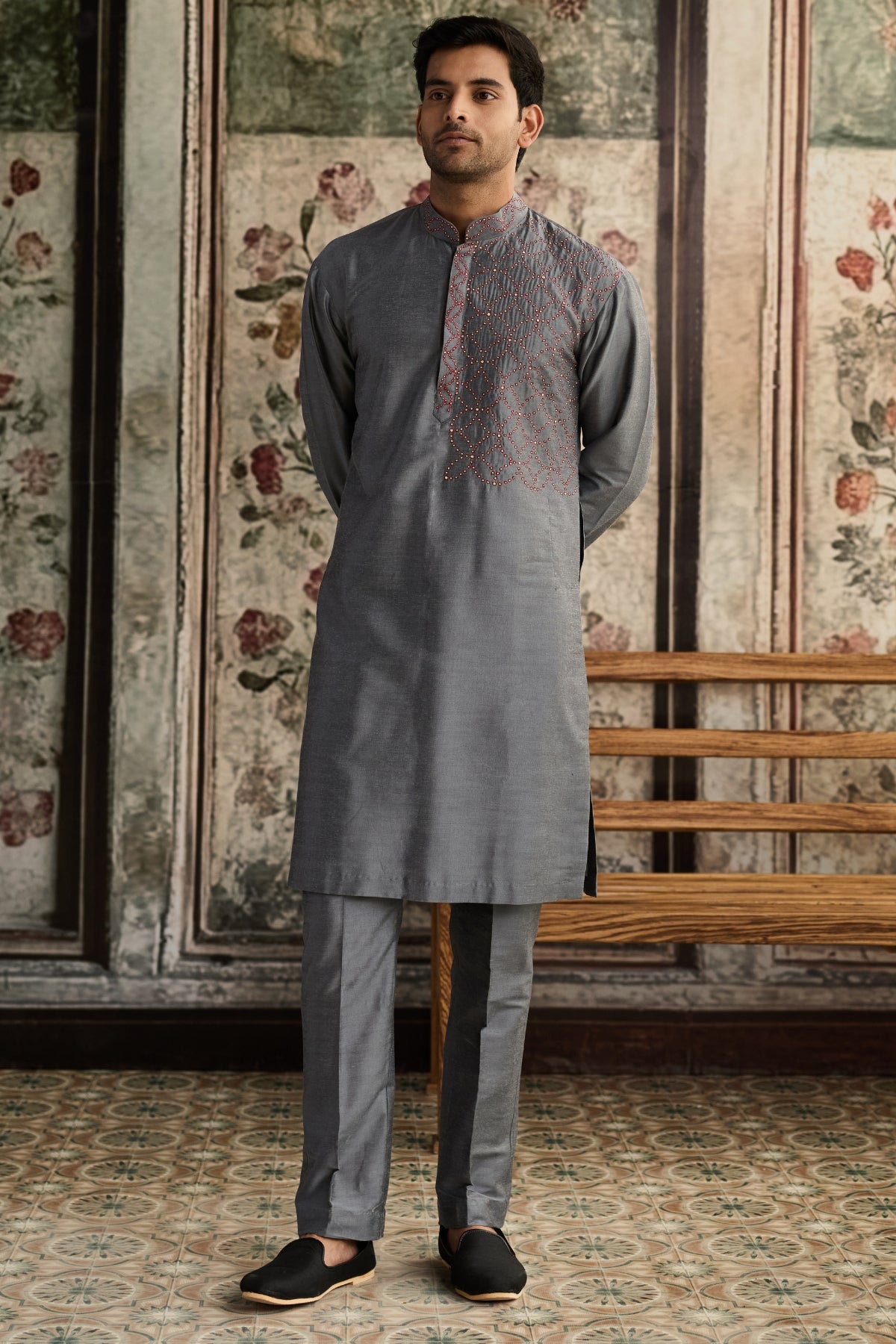 GREY EMBROIDERED KURTA & PANTS