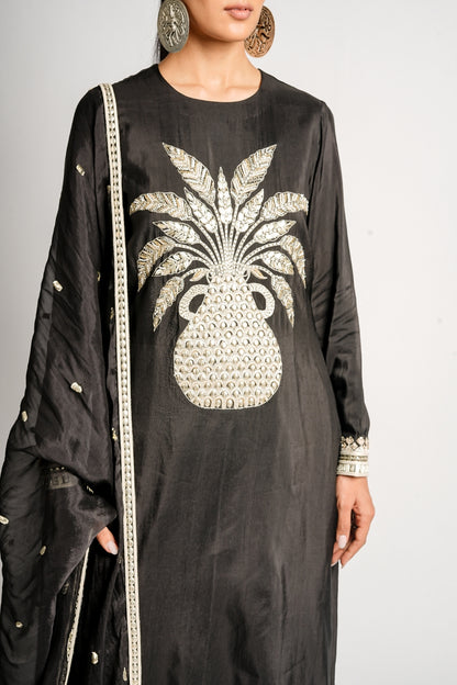 Raza Kurta Set