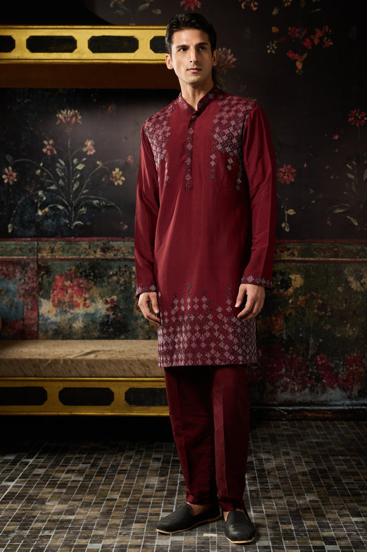 MAROON EMBROIDERED KURTA & PANTS