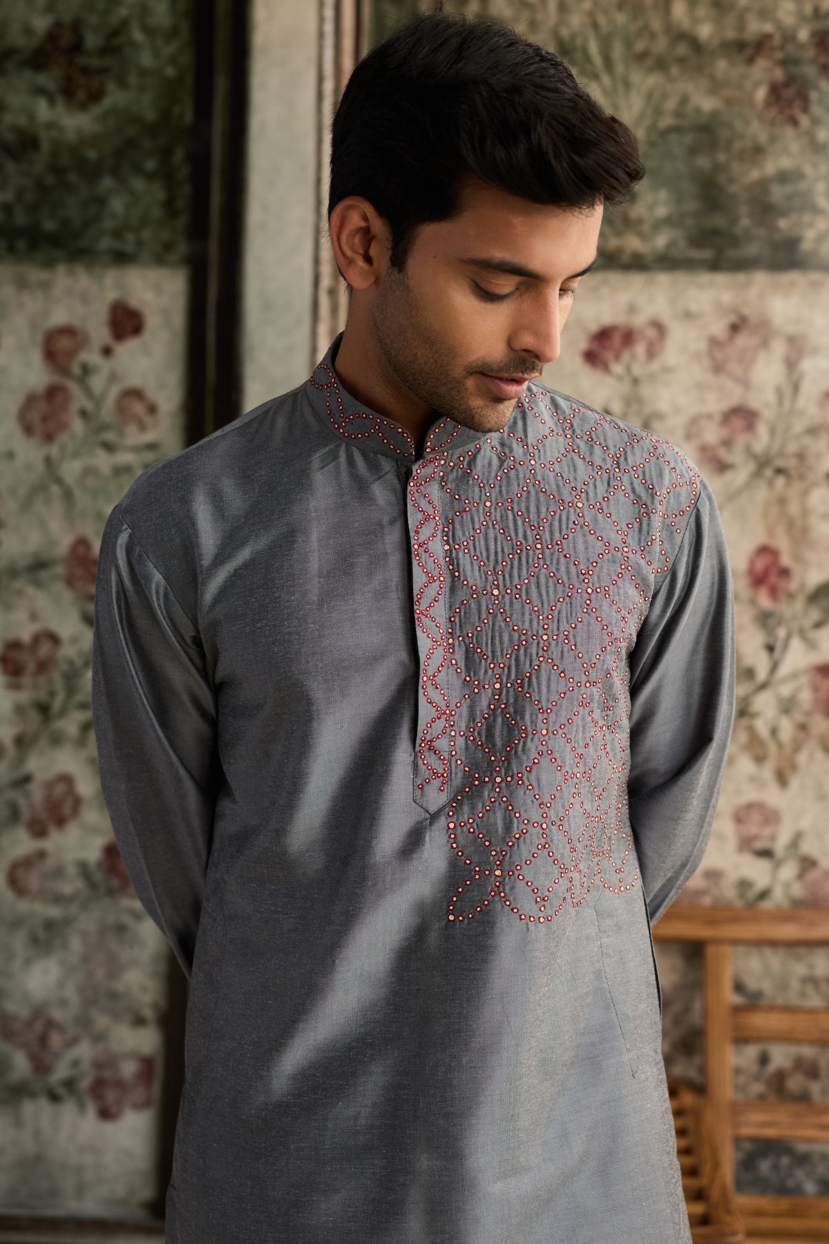 GREY EMBROIDERED KURTA & PANTS