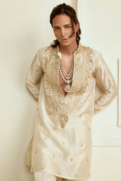 Pranav Kurta Set
