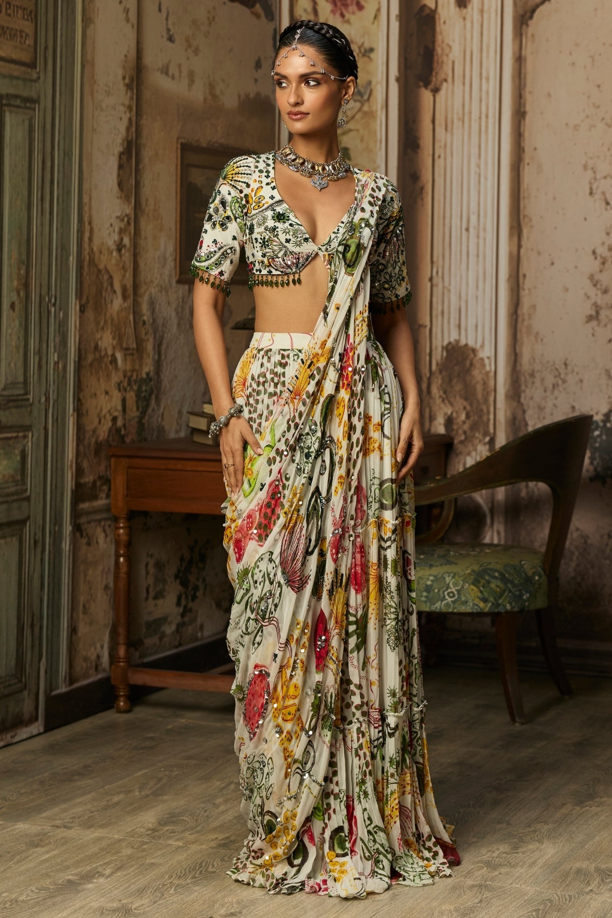 IVORY PRINT AND HIGHLIGHTED TIERED SKIRT SAREE SET