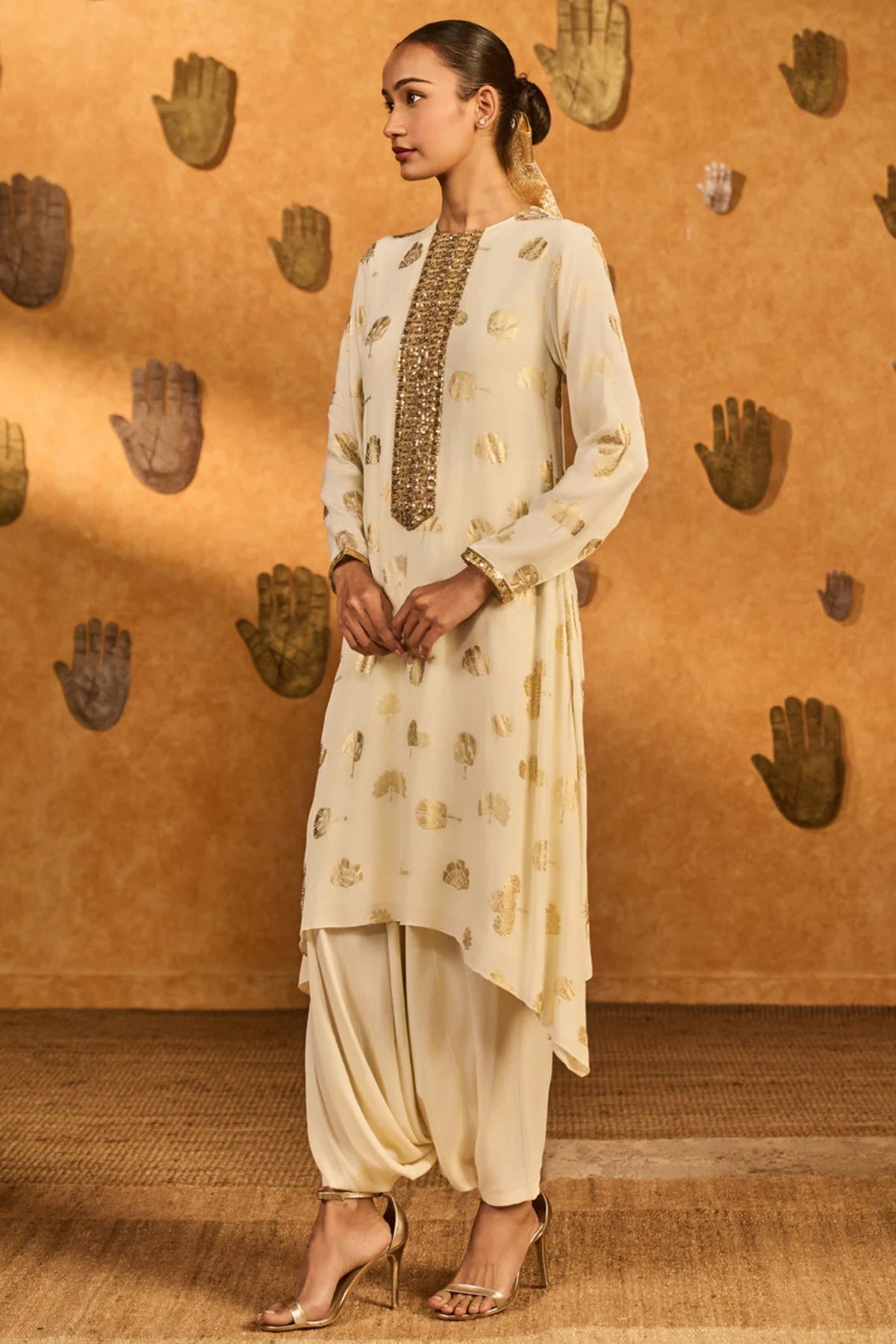 Ivory Windrose Kurta Set