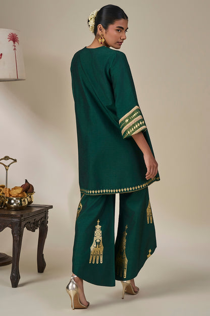 Green Kathakali Muse Kurta Set