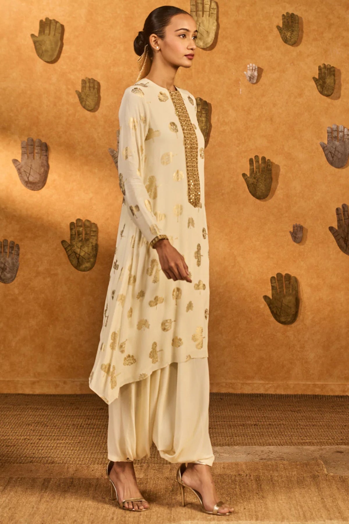 Ivory Windrose Kurta Set