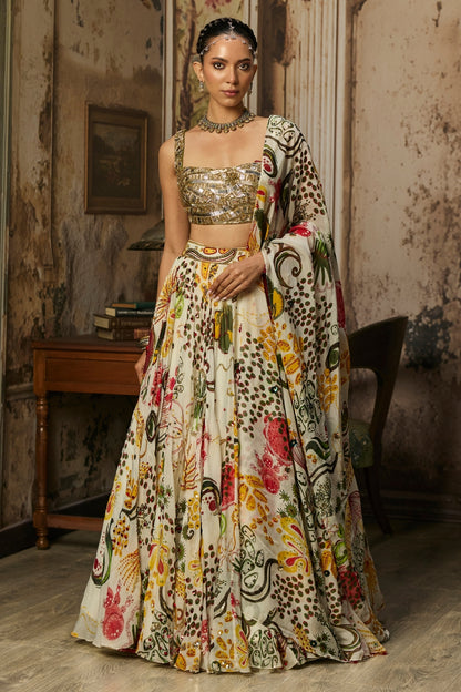 LIGHT GOLD EMBELLISHED BLOUSE AND HIGHLIGHTED LEHENGA SET