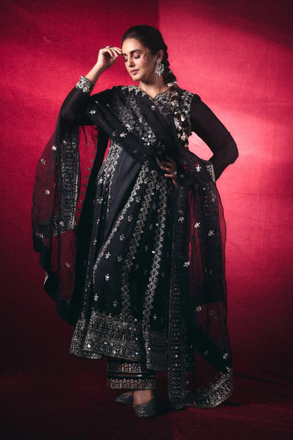 Huma Qureshi in Amiha AG Set