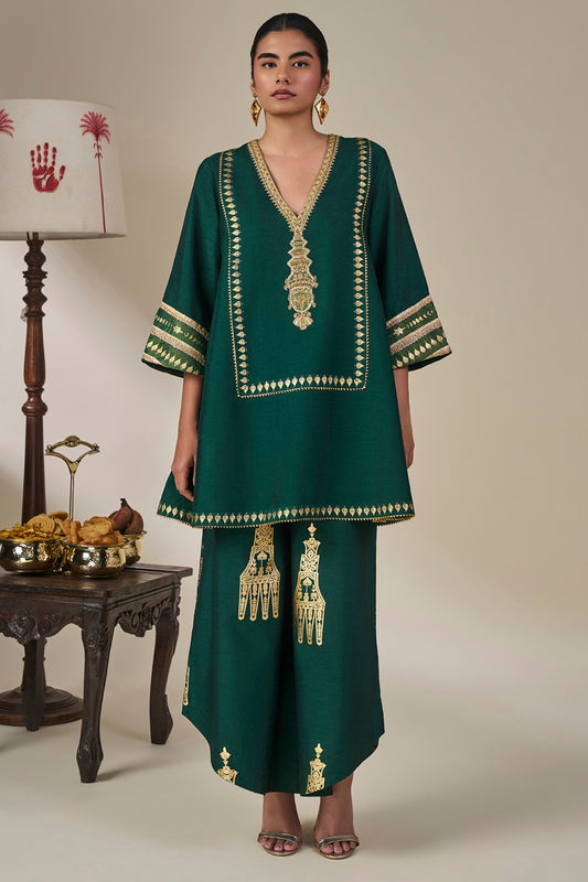 Green Kathakali Muse Kurta Set