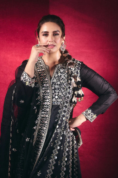 Huma Qureshi in Amiha AG Set