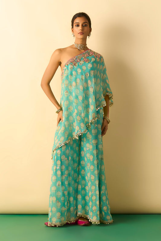Chhavi one shoulder set