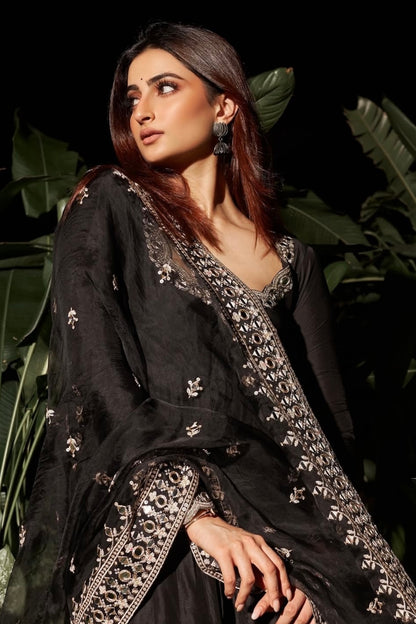 Palak Tiwari in Srivani AG Set