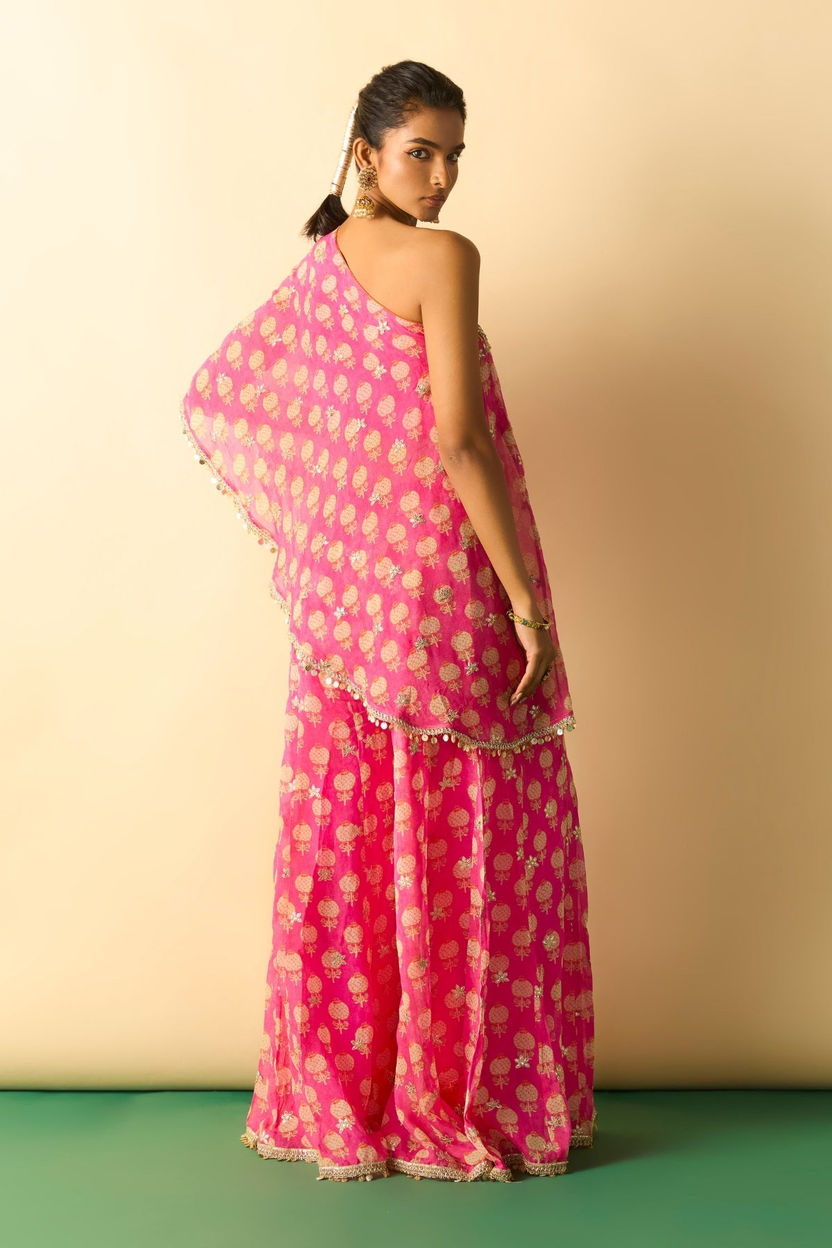 Chhavi One Shoulder Set