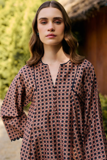 BLACK GEOMETRIC PRINTED