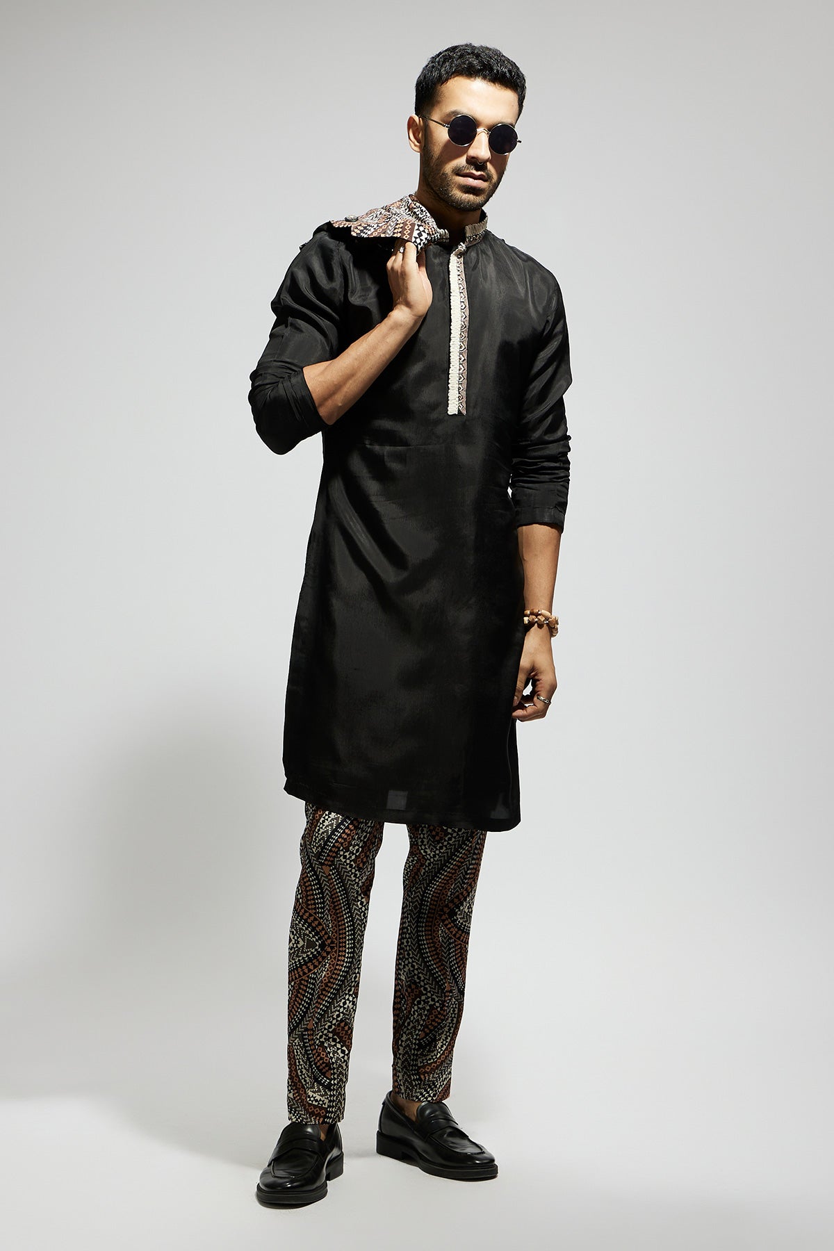 Black Solid Kurta With Zentangle Printed Pants