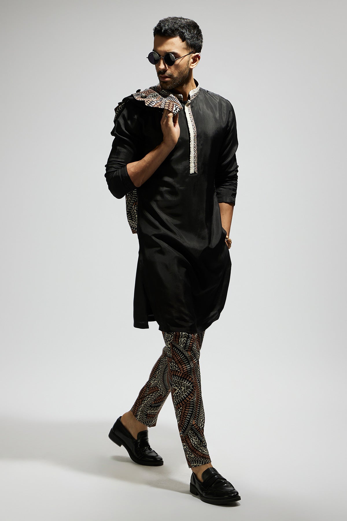 Black Solid Kurta With Zentangle Printed Pants