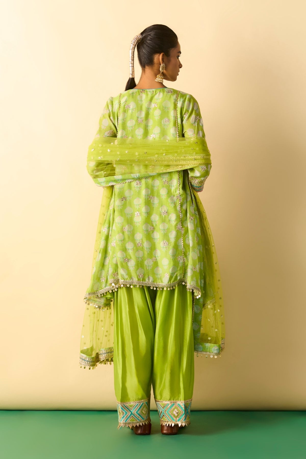 Anvi Farshi Set