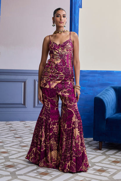 MAGENTA FLORAL STRUCTURED KURTI WITH BELL BOTTOM PANTS & CHOKER DUPATTA SET
