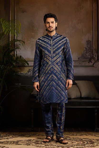BLUE CHEVRON PRINT  KURTA PAIRED WITH PRINTED PANTS