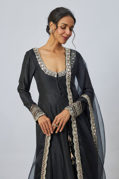 Palak Tiwari in Srivani AG Set