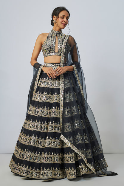 Rashi Khanna in Farheen Lehenga Set