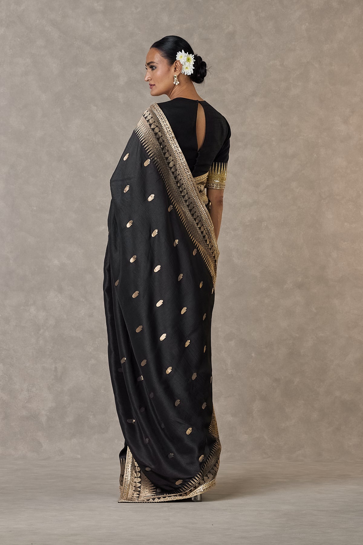 Black Haath Phool Saree