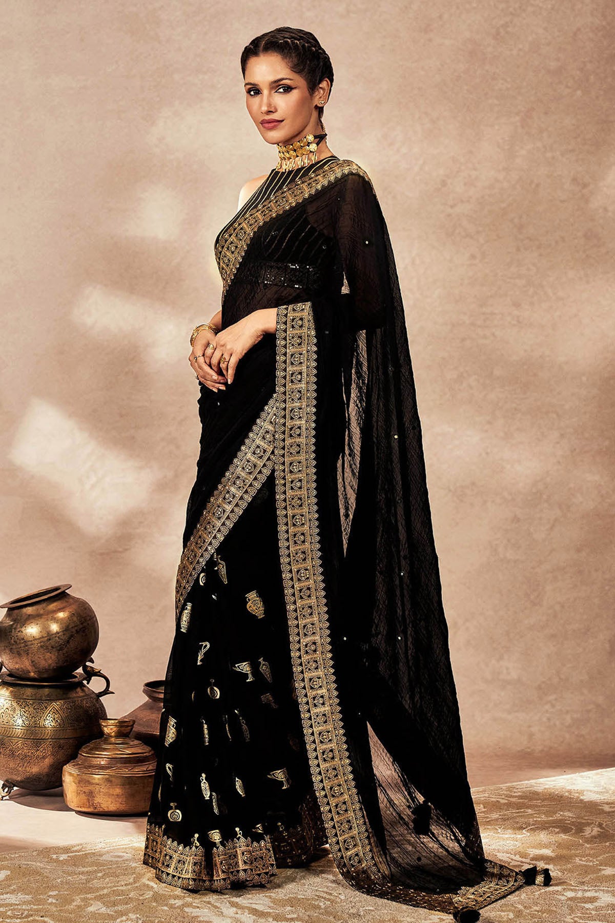 Black Potters Touch Crushed Saree