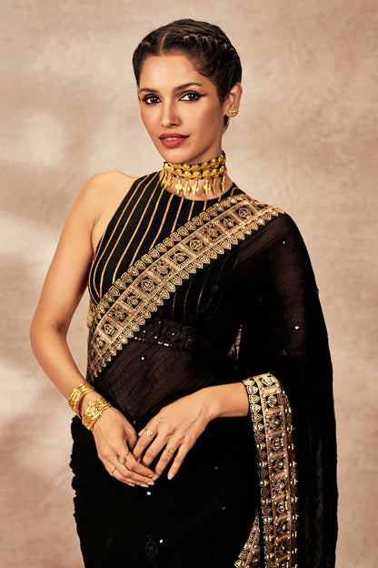 Black Potters Touch Crushed Saree