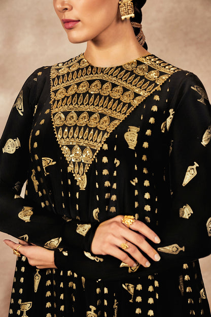 Neena Gupta In Black Gold Potters Touch Anarkali Set
