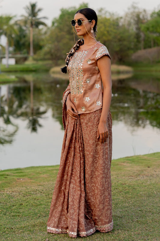 Kurti Sari