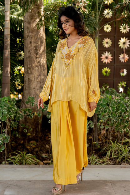 Pleated skirt with an anti-fit top