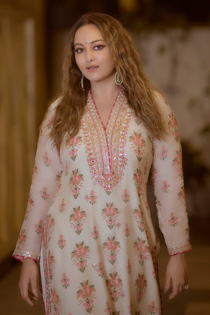 Sonakshi Sinha in Gargi Tunic Set