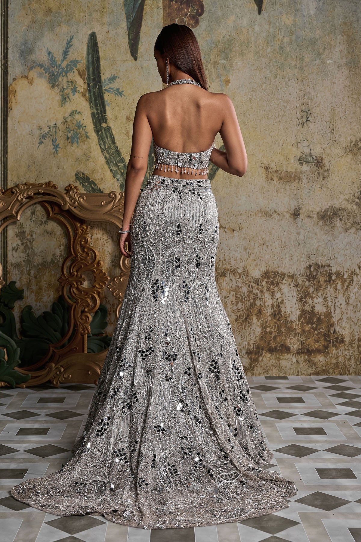 SILVER MIRROR EMBELLISHED TRAIL MERMAID SKIRT SET