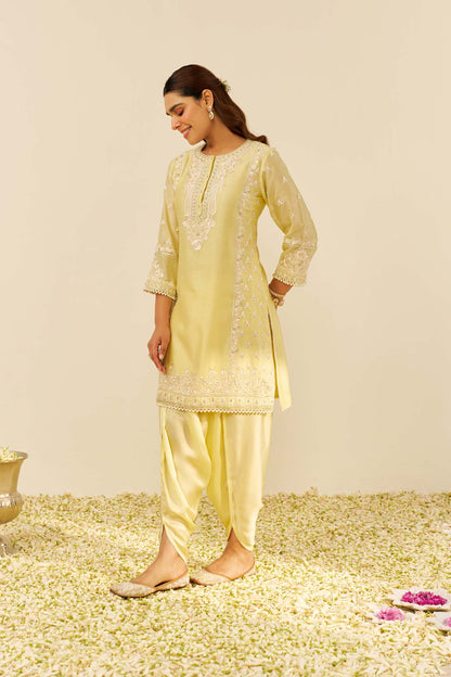 ZAISHA - SHORT KURTA WITH DHOTI