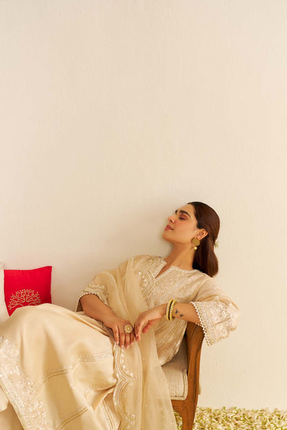 MAAROOFA - LONG CHAUGA WITH SALWAR