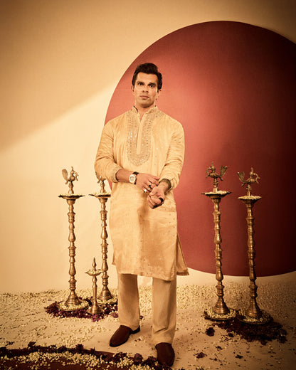 Karan Singh Grover in Bijoy Kurta Set
